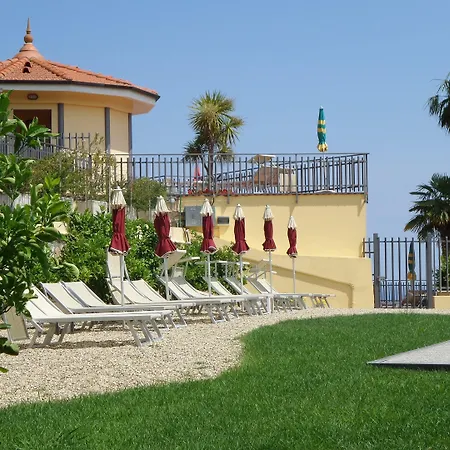 Liliana Hotel Diano Marina