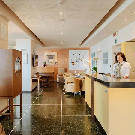 Liliana Hotel