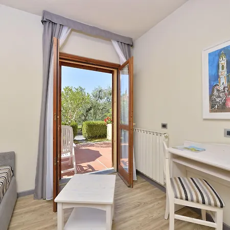 Liliana Hotel 3*